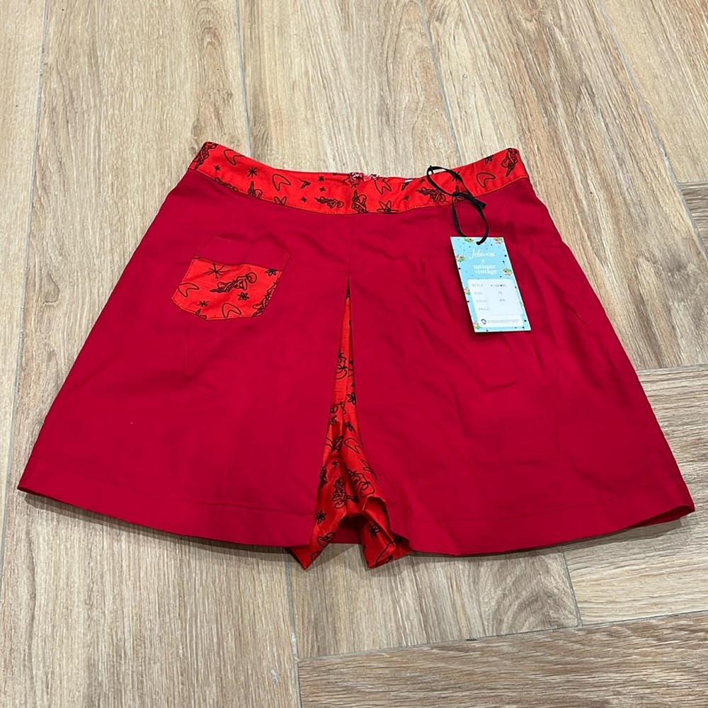 🌸3 for $20 unique vintage skort